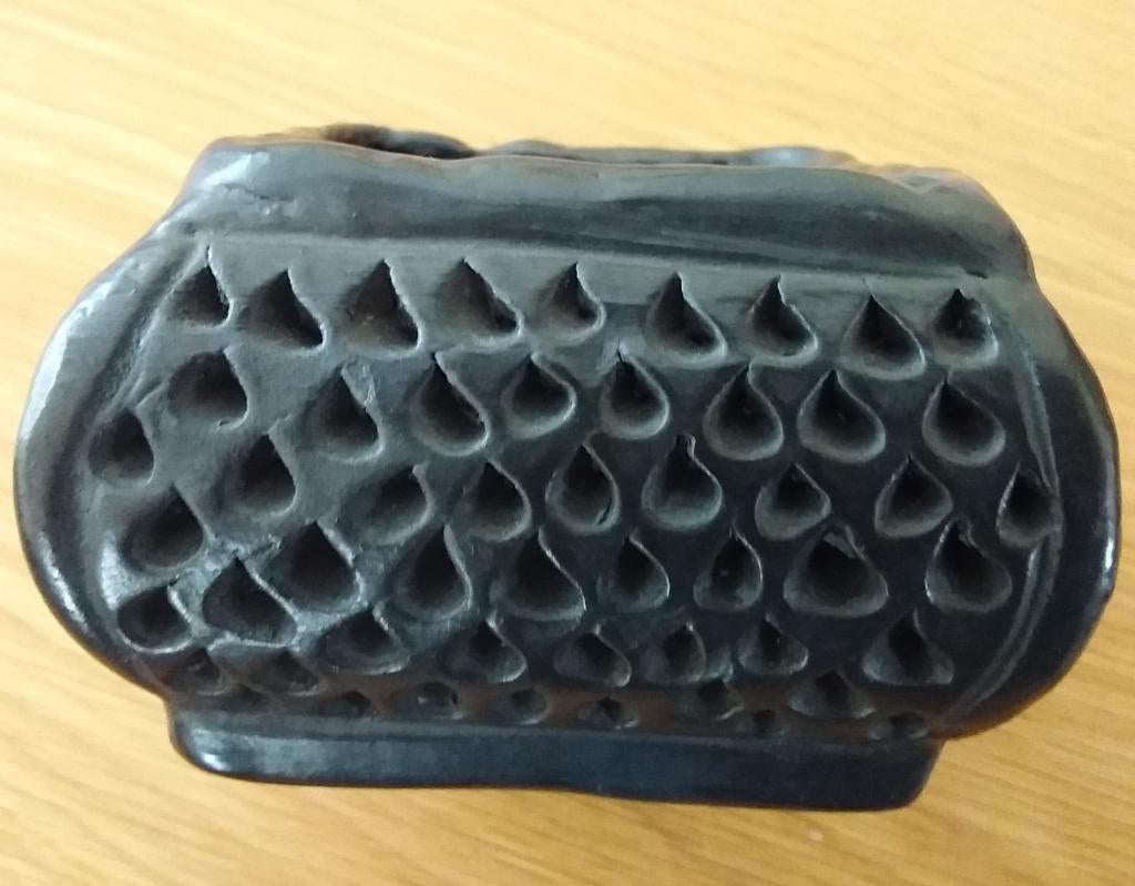 Kleine handgemaakte cachepot van aardewerk (pot), Tuin en Terras, Ophalen, Binnen