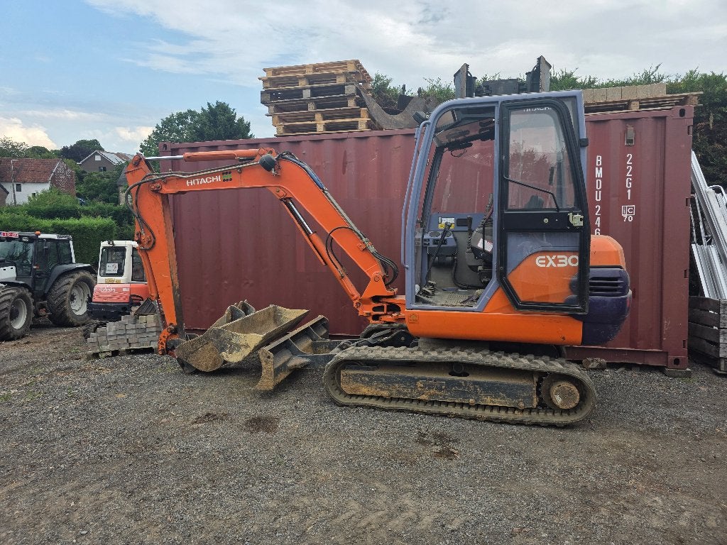 Mini pelle Hitachi, Enlèvement, Grue