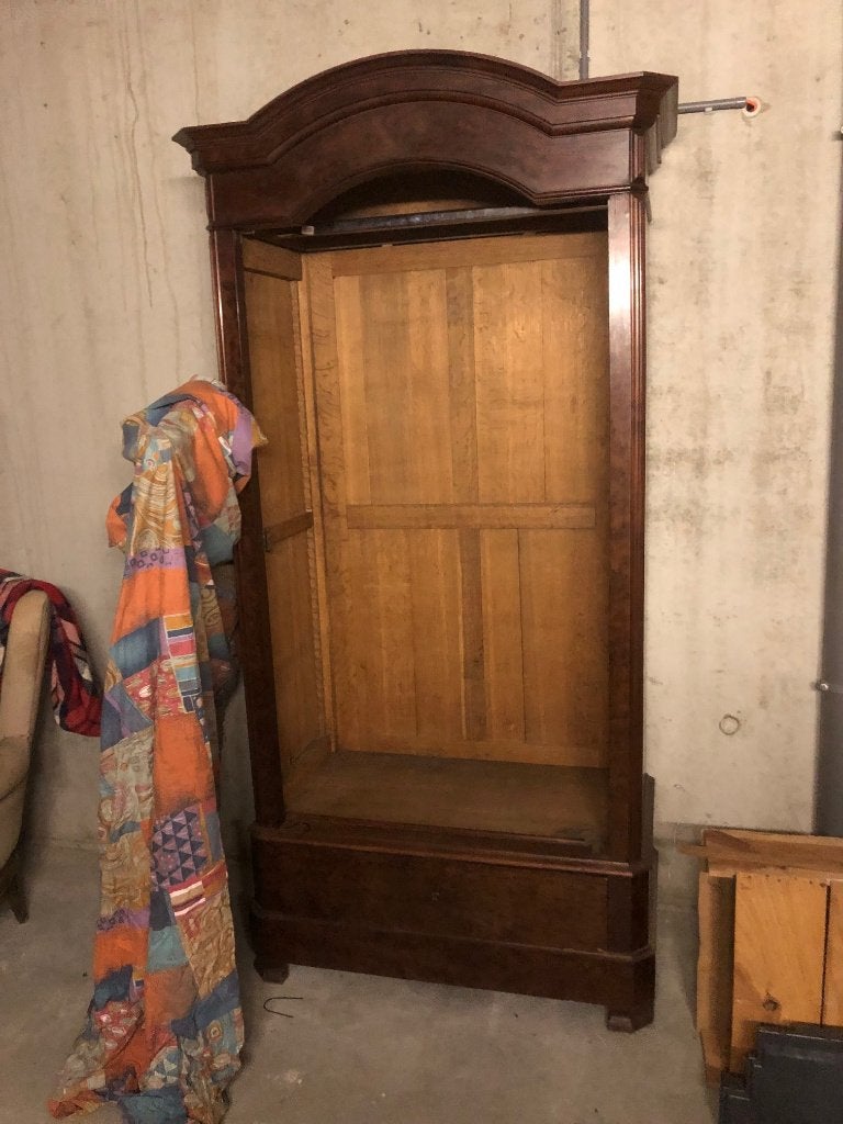 Armoire à glace en placage acajou, Enlèvement