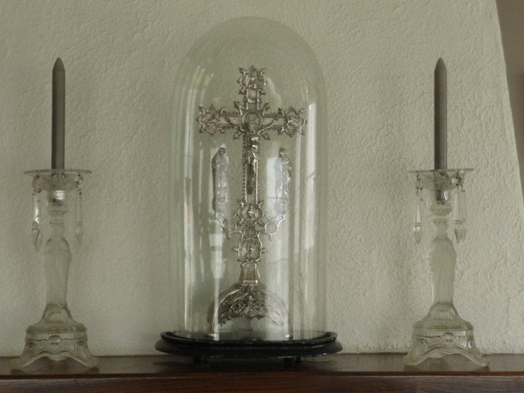 kruisbeeld onder stolp, Antiek en Kunst, Ophalen of Verzenden