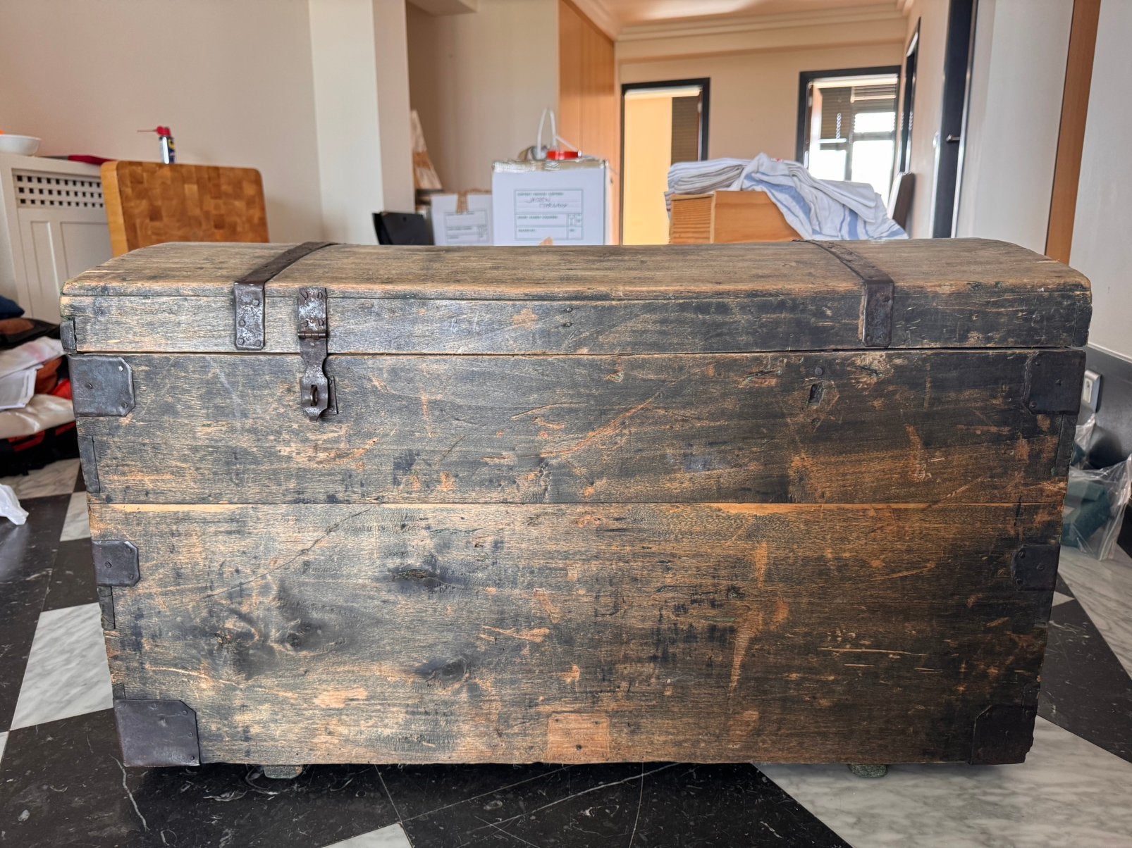 Vintage houten kist met metalen beslag -Pickup 26 AUG, Ophalen, 50 – 75, Gebruikt, 100 tot 150 cm
