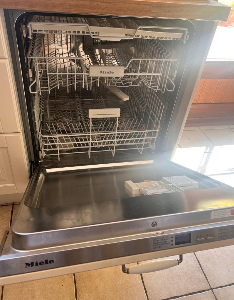 Miele G5280 SCVi voll inbouw soms met foutcode, Ophalen, Niet werkend, Inbouw