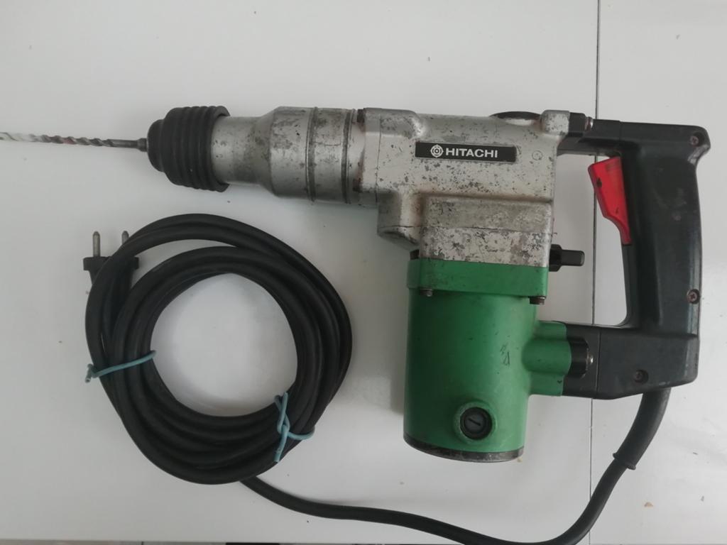 Klopboormachine van het merk Hitachi, Doe-het-zelf en Bouw, Gereedschap | Boormachines, Ophalen, Zo goed als nieuw, Kolomboormachine