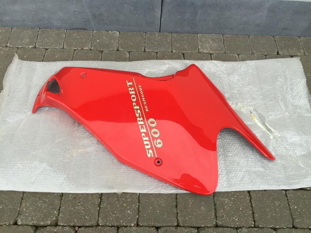 Bekleding Ducati SuperSport 600, Motoren, Ophalen, Gebruikt