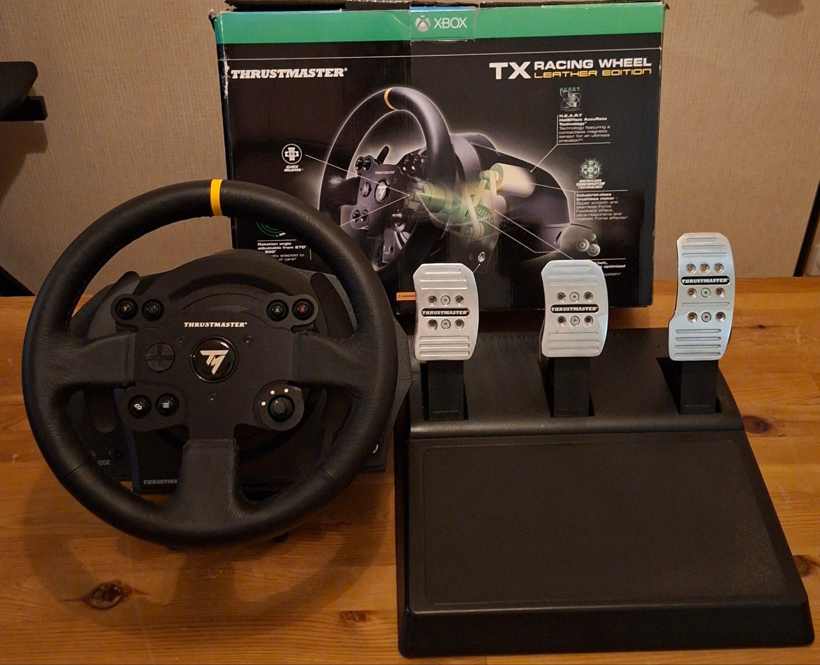 Volant Thrustmaster TX Leather édition, Consoles de jeu & Jeux vidéo, Consoles de jeu | Xbox | Accessoires, Enlèvement
