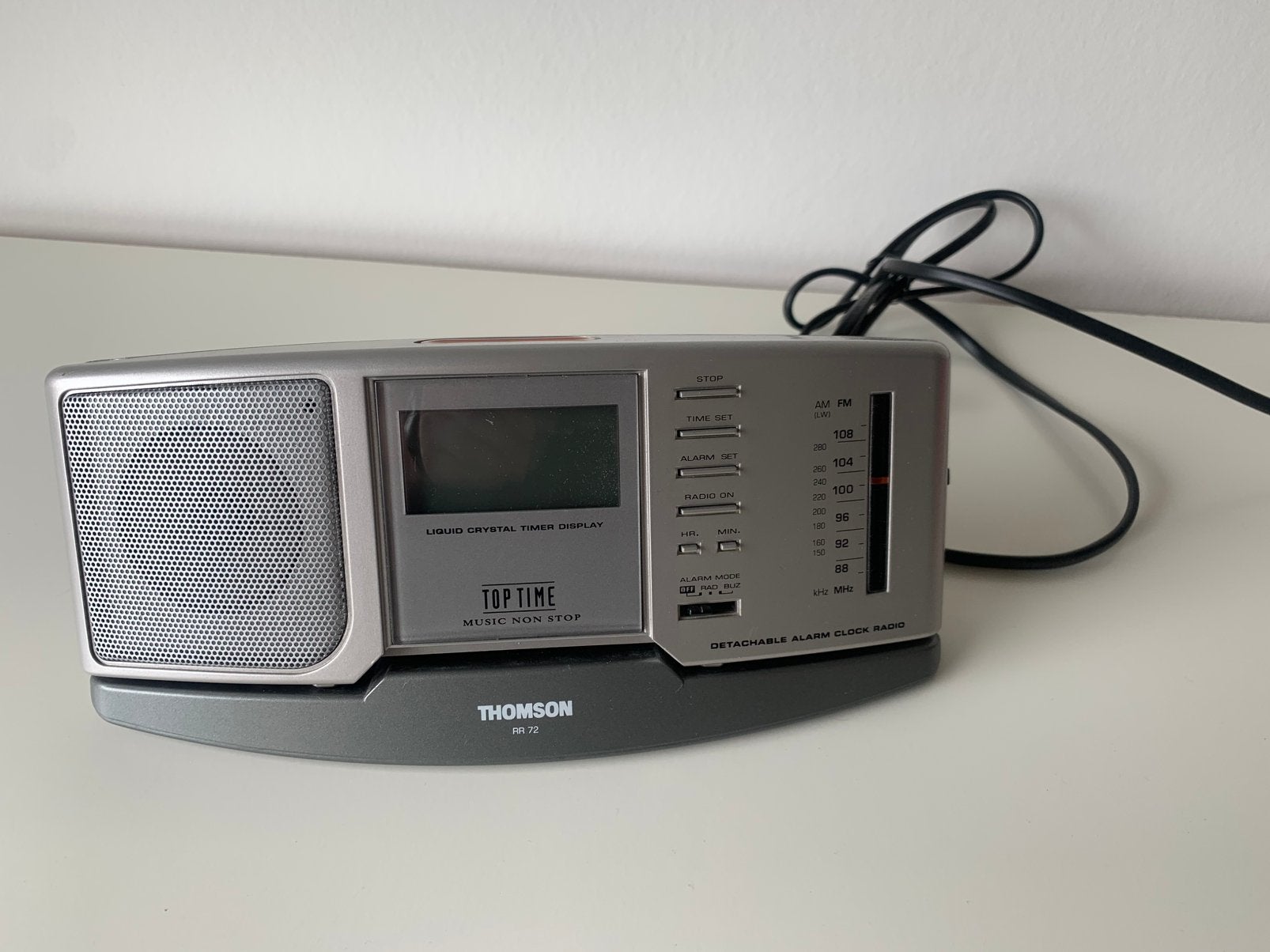 Wekkerradio Thomson rr72 draagbaar, Ophalen of Verzenden, Zo goed als nieuw
