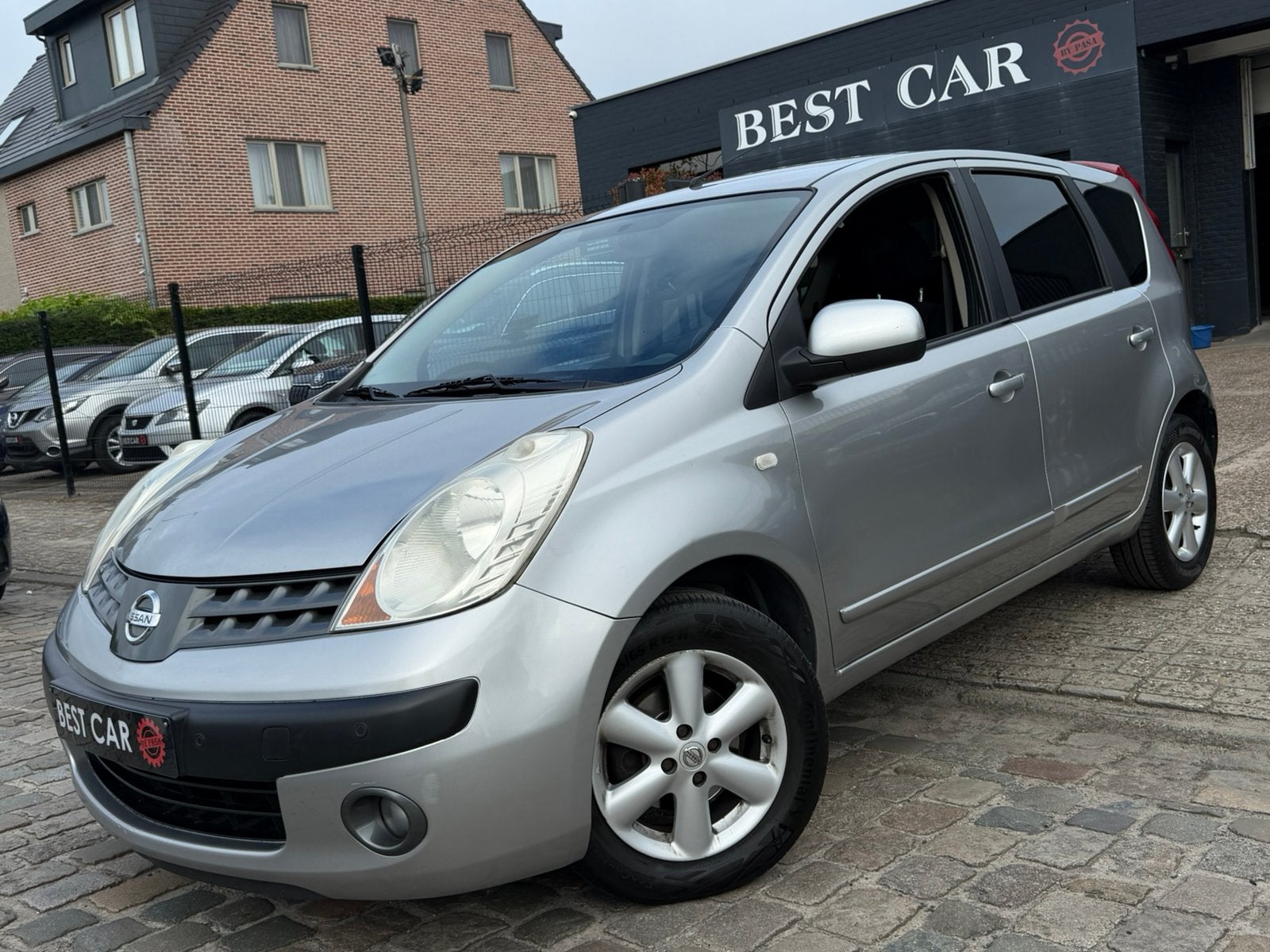 Nissan Note 1.6i * AutoMaat, Autos, Nissan, Argent ou Gris, Achat, Entreprise, Capteur de stationnement