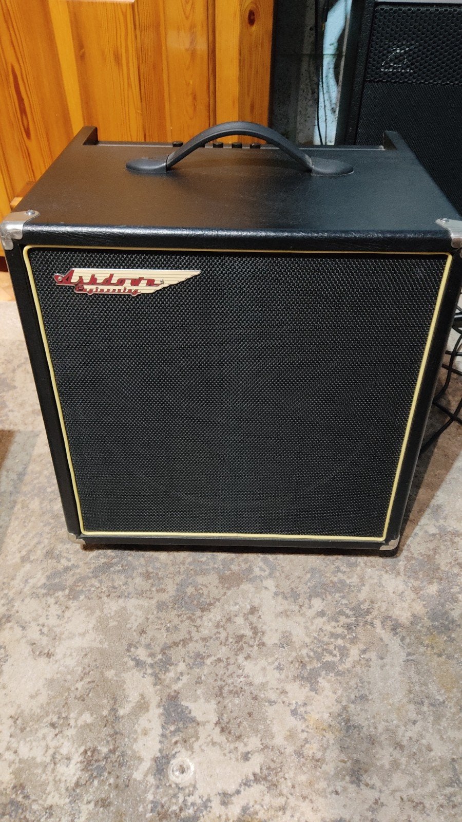 Ampli ASHDOWN 100W, Musique & Instruments, Enlèvement