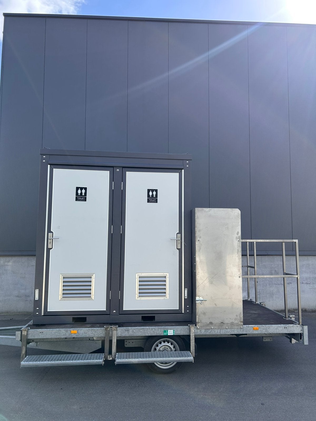 TE KOOP (TOILETWAGEN), Ophalen, Nieuw