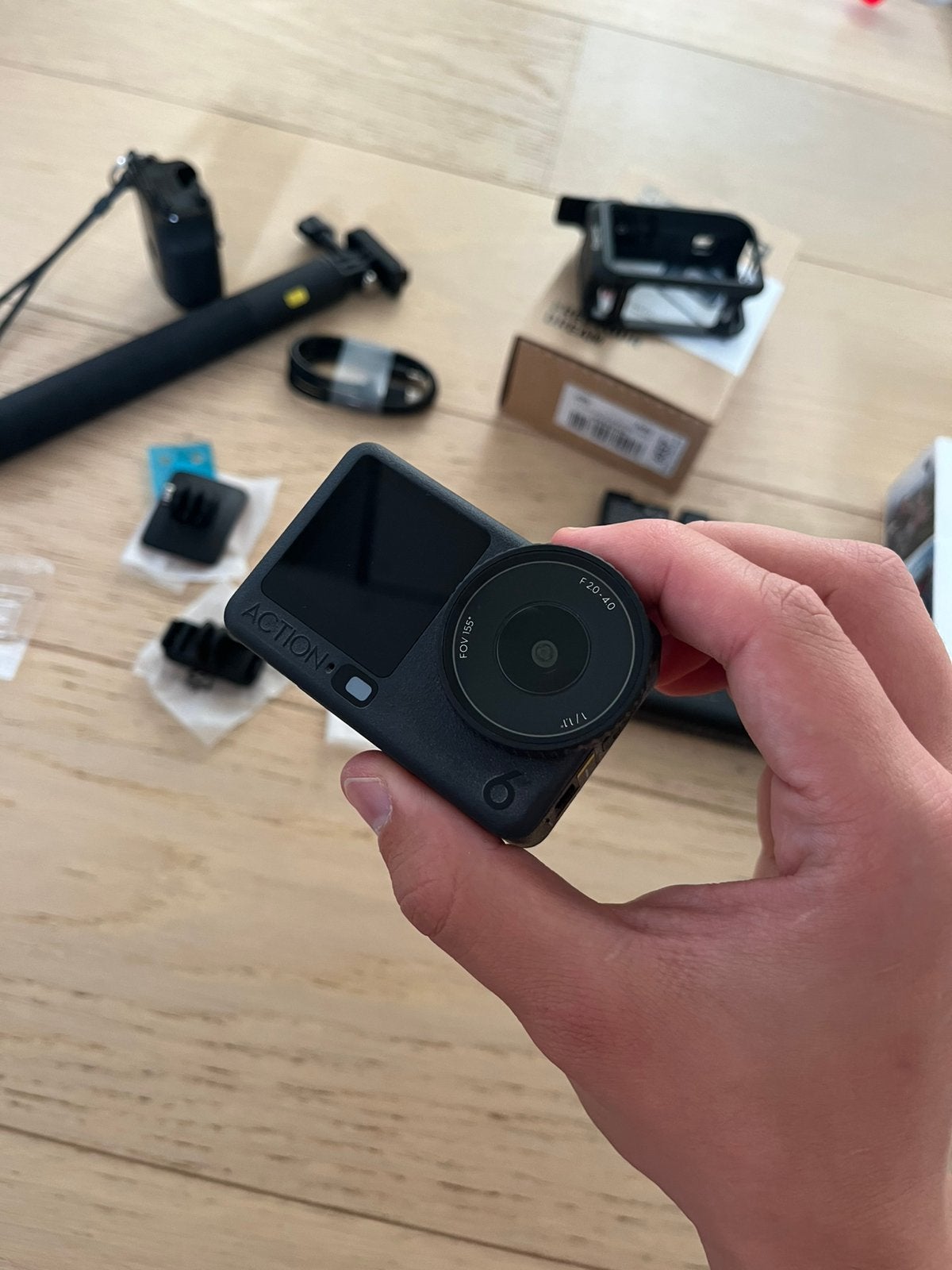DJI Osmo Action 6 Adventure Combo + kooiset SmallRig, Ophalen of Verzenden, Zo goed als nieuw