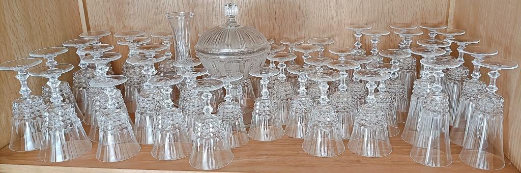 57 Verres/Flûtes Cristal d'Arques, Tuileries, années 70/80', Ophalen