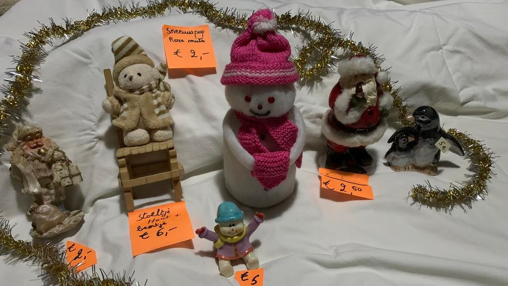 Kerstfiguren (tezamen €10 uitgezonderd 2 porseleinbeeldjes), Enlèvement, Comme neuf