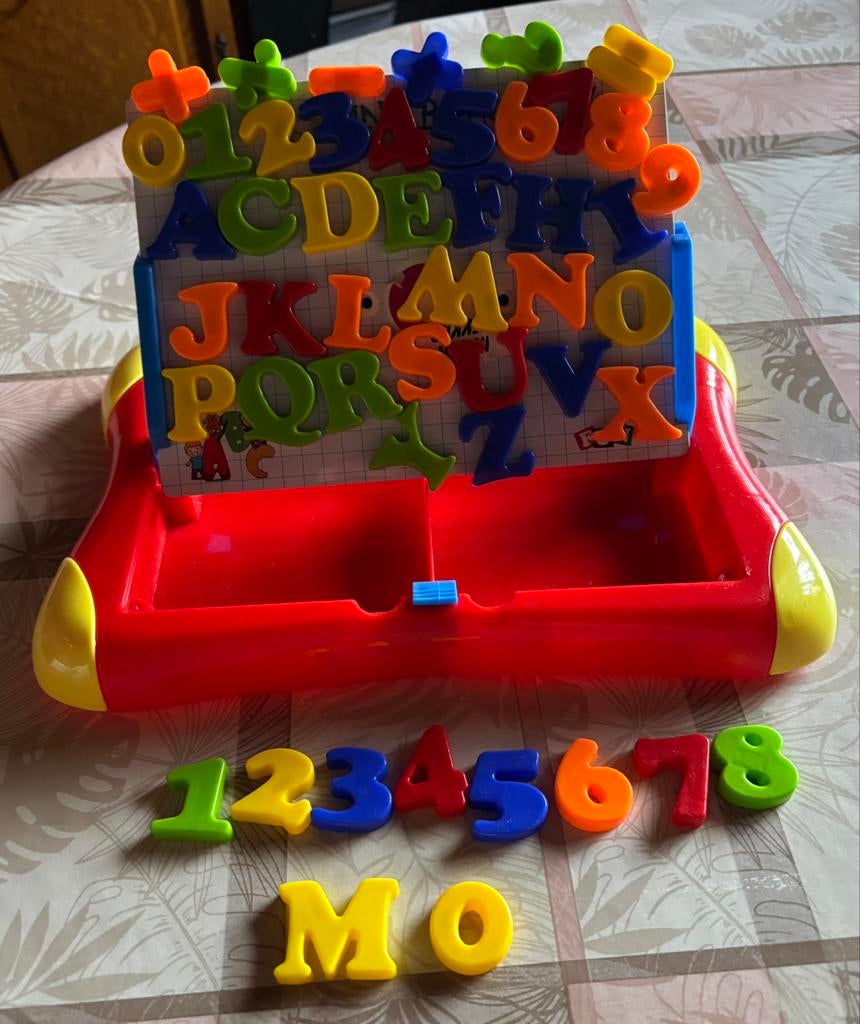 Magnetische cijfers en letters met magneet bordje., Kinderen en Baby's, Ophalen of Verzenden, Gebruikt, Ontdekken