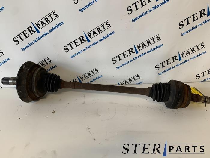 Arbre de transmission arrière droit d'un Mercedes E-Klasse, Enlèvement ou Envoi, 3 mois de garantie, Utilisé, Mercedes-Benz