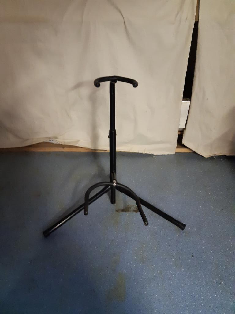 staander voor snaarinstrument, Muziek en Instrumenten, Ophalen, Zo goed als nieuw