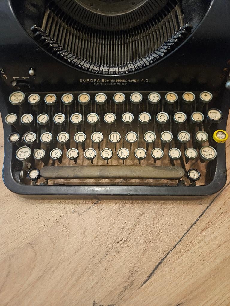 Magnifique machine à écrire vintage  AEG, Enlèvement ou Envoi