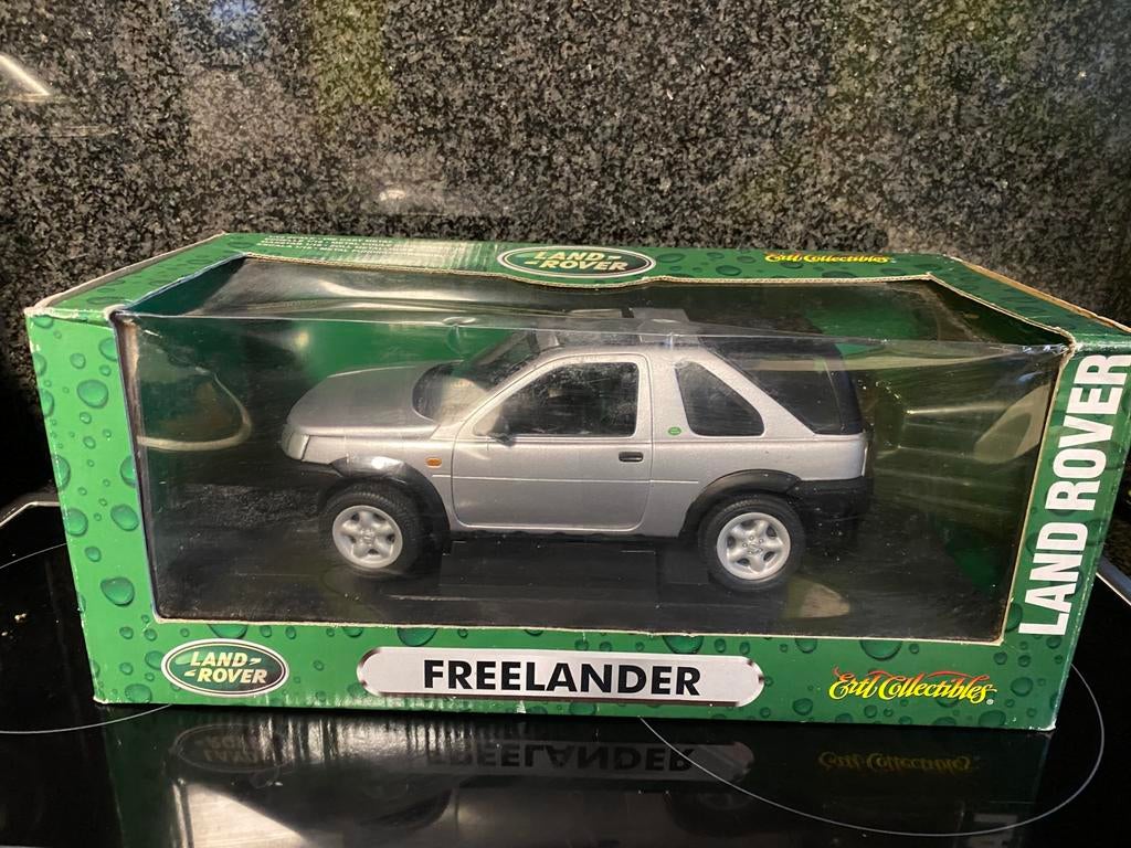 Land Rover Freelander ERTL 1/18 en emballage ouvert gris, Hobby & Loisirs créatifs, Voitures miniatures | 1:18, Enlèvement ou Envoi