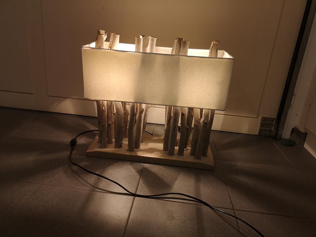 Lampe d'ambiance en bois avec abat-jour blanc, Moins de 50 cm, Klassiek, Comme neuf, Enlèvement