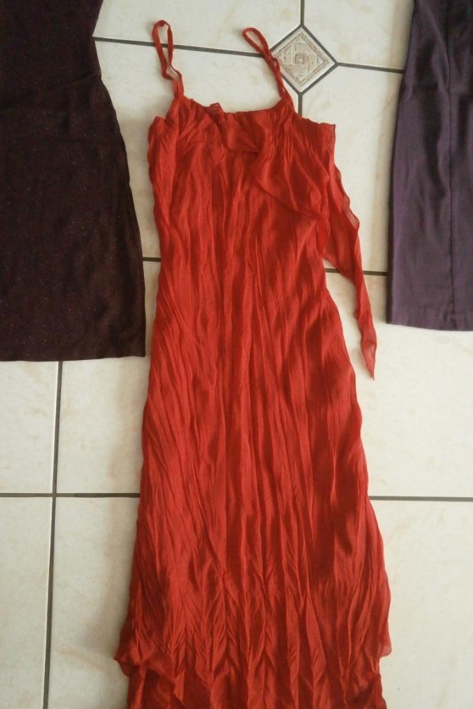 robe ROUGE pour femme mince voire jeune fille taille XS, Kleding | Dames, Ophalen of Verzenden, Rood