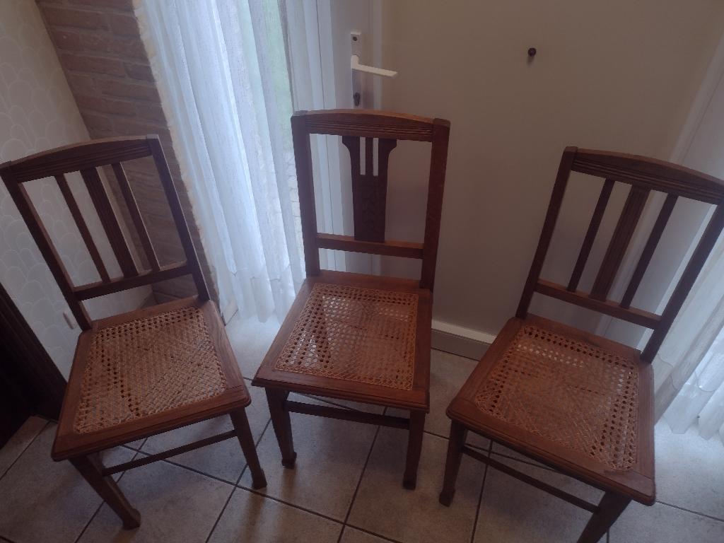 3 Antieke stoelen met gevlochten riet, Antiek en Kunst, Ophalen