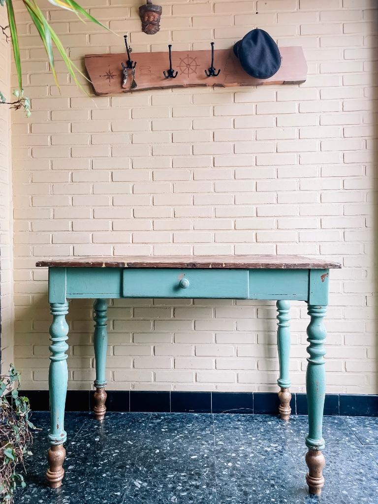 Antieke tafel met lade, Ophalen