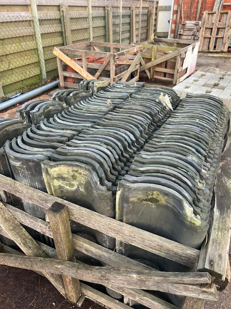 Pannen voor reparatie en kleine werken, Ophalen, Dakpannen