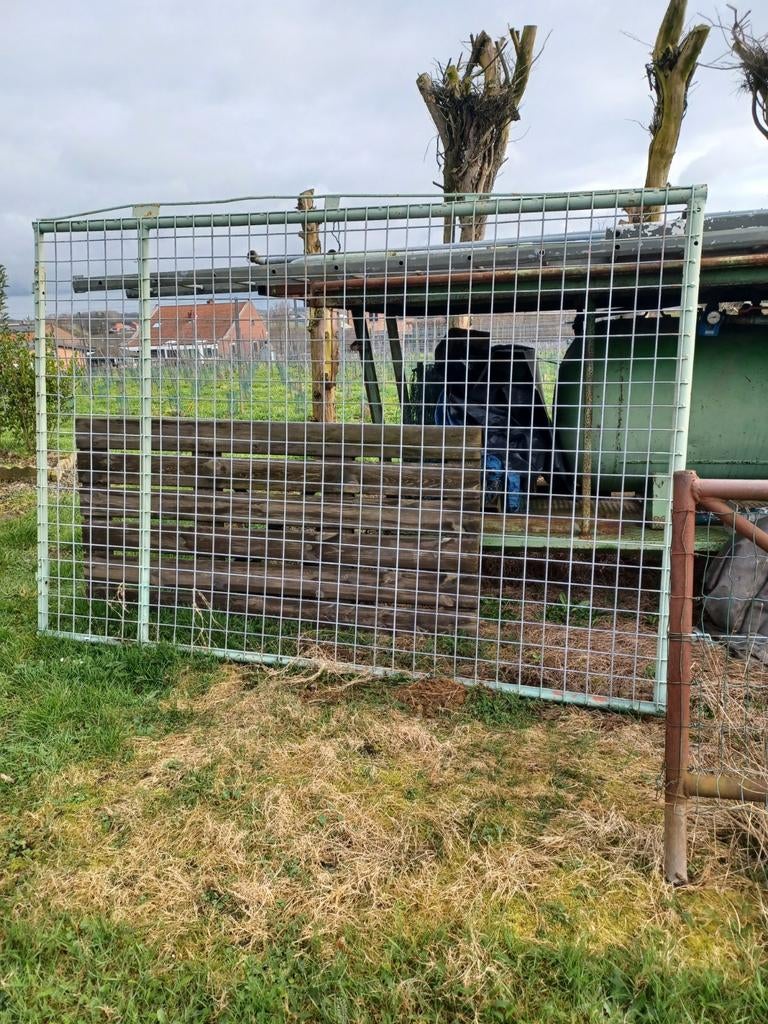 Poort en hek in goede staat,, Dieren en Toebehoren