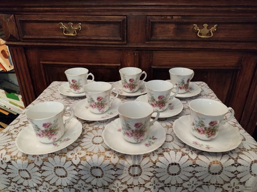 8 tasses et sous tasses Defuisseaux, Enlèvement ou Envoi