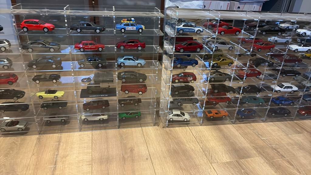 Complete Alfa Romeo verzameling 1.43 , jaren 60/Heden, Enlèvement ou Envoi, Comme neuf