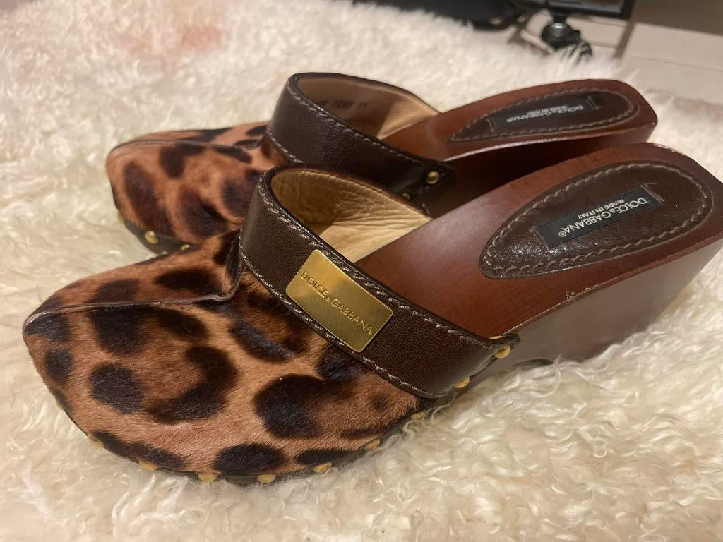 Klompjes Dolce & Gabbana, Kleding | Dames, Bruin, Zo goed als nieuw, Sandalen of Muiltjes, Ophalen of Verzenden