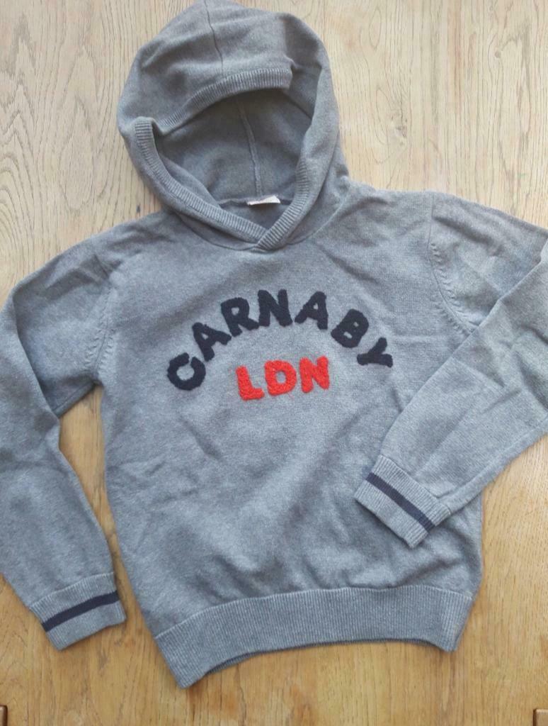 Sweat gris Tape à l'oeil taille 10 ans, Enfants & Bébés, Vêtements enfant | Taille 140, Garçon, Pull ou Veste, Comme neuf, Tape à l'oeil