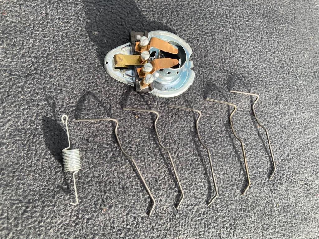 Soquet pour ampoule phare HELLA NORIS BOSCH moto ancienne, Motos, Enlèvement ou Envoi, Neuf