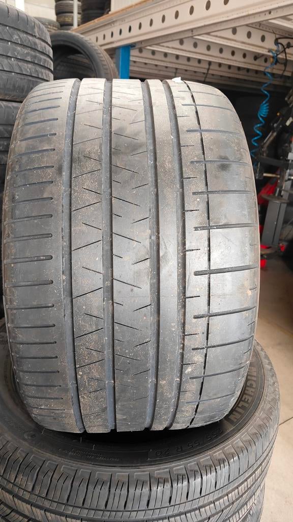 335/30 zr21 Pirelli 140€ per stuk, Auto-onderdelen, Ophalen