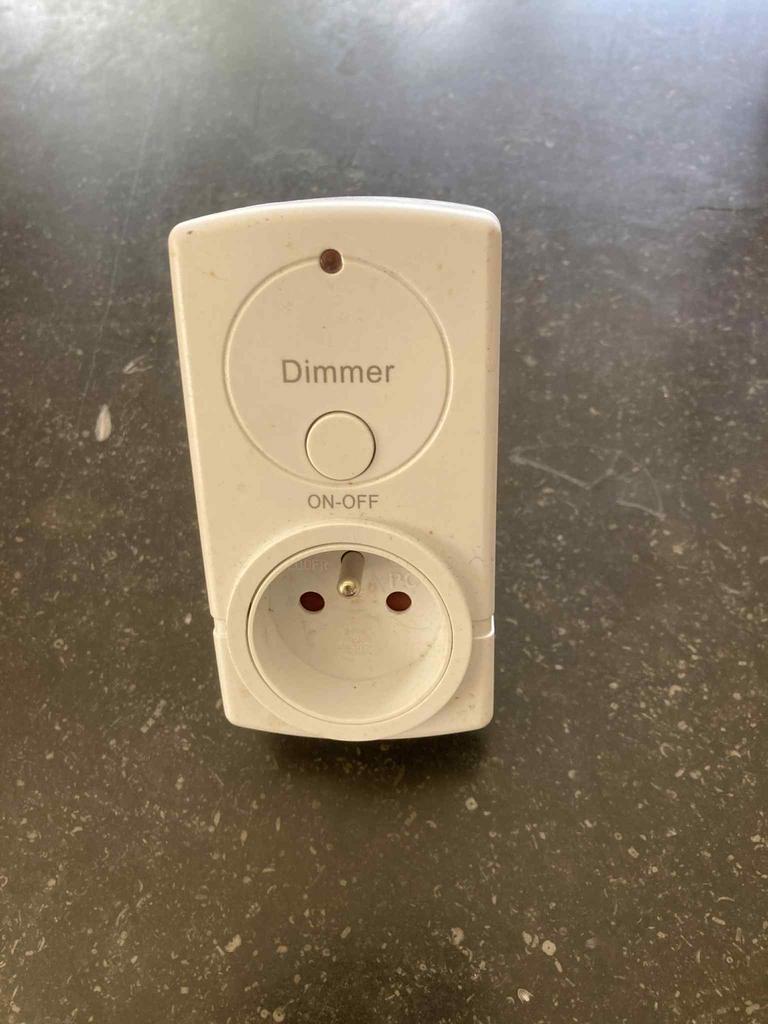 3 dimmer stekkers, Elektronische apparatuur, Ophalen of Verzenden, Gebruikt