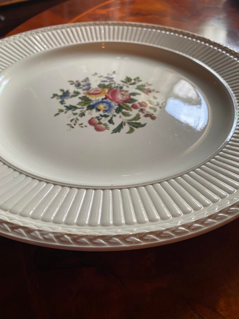 Wedgwood prachtige schotel 33cm., Antiek en Kunst, Antiek | Porselein, Ophalen of Verzenden