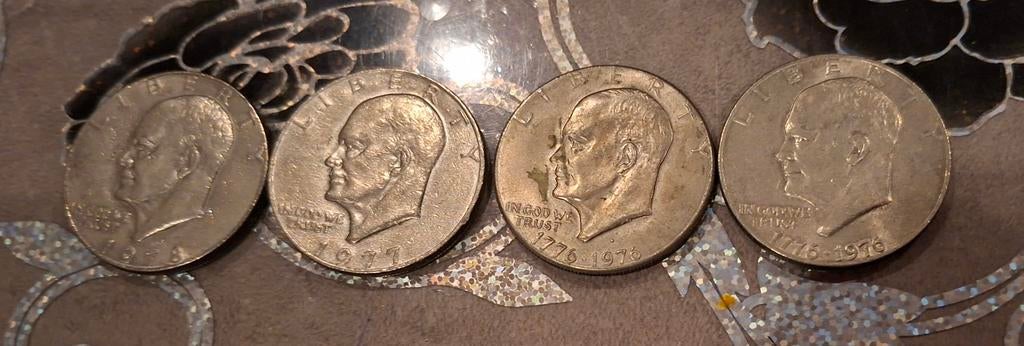 One dollar 4 pice, Enlèvement