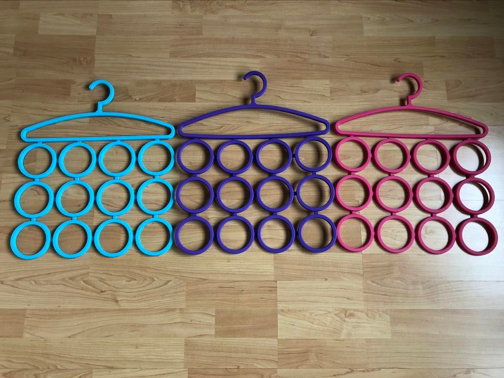 Multihanger (pour ceintures ou écharpes), Enlèvement, Comme neuf, Plastique, Enfants et Adultes