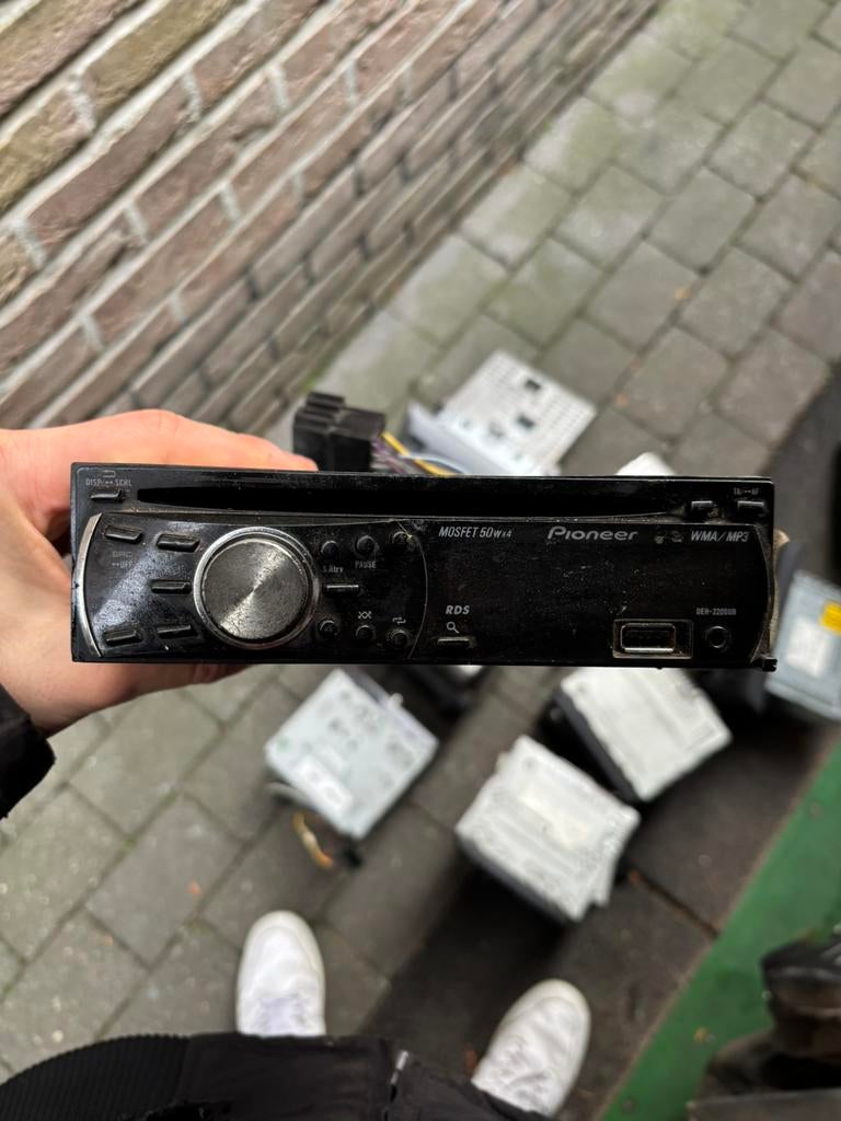 Pioneer DEH-2200UB Autoradio, Enlèvement