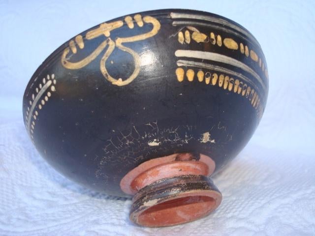 Archéologie - Antiques - Objet de fouille - COUPE SUR PIED, Enlèvement
