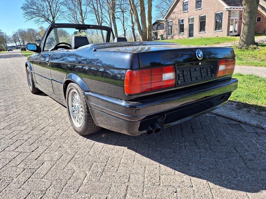 BMW 325i cabrio E30 (1991) zwart 114000 km M-Tech 2 pakket!, Autos, Cuir, Entreprise, Cabriolet, Boîte manuelle
