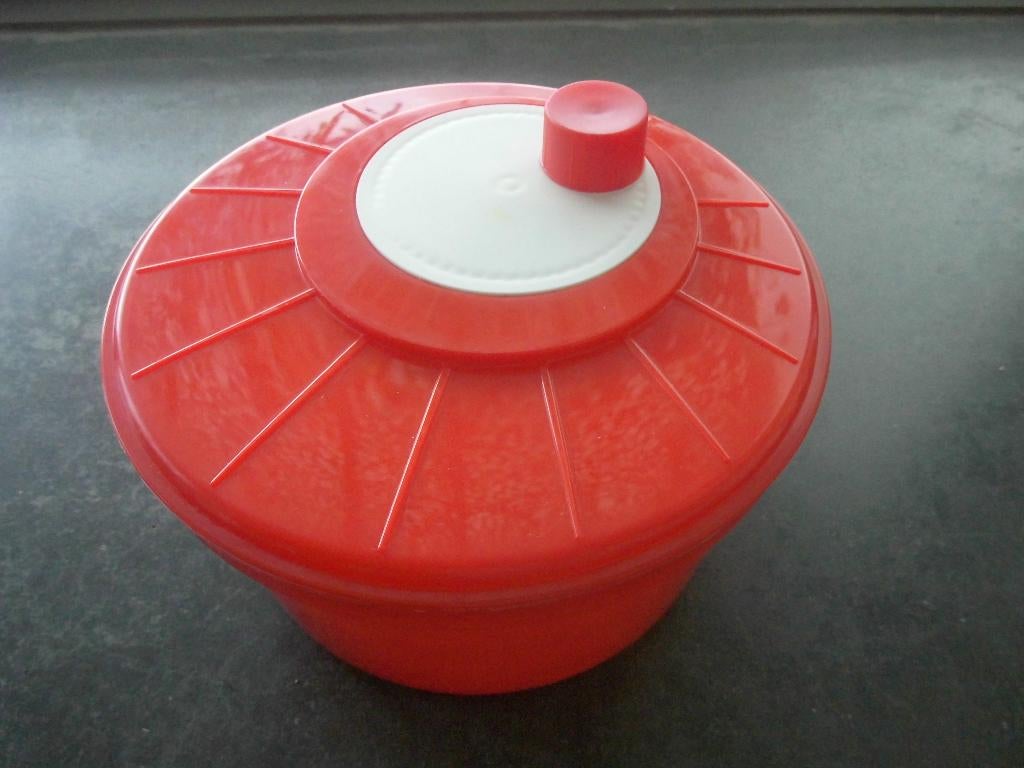 Vintage  Saladier Rouge des années 70/80, Enlèvement ou Envoi, Comme neuf, Autres matériaux, Autres types