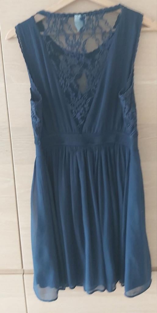 Robe de soirée de la marque Vero Moda, Vêtements | Femmes, Robes, Enlèvement