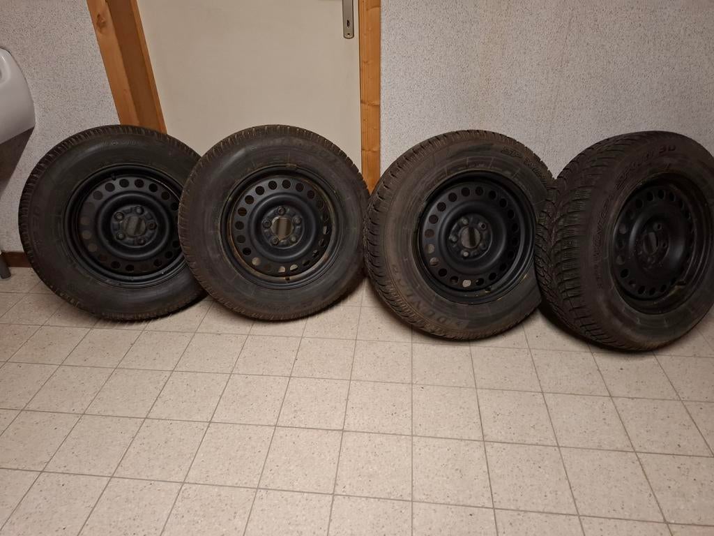 Dunlop winterbanden op velg, Auto-onderdelen, Banden en Velgen, Ophalen, Gebruikt, Banden en Velgen, Winterbanden