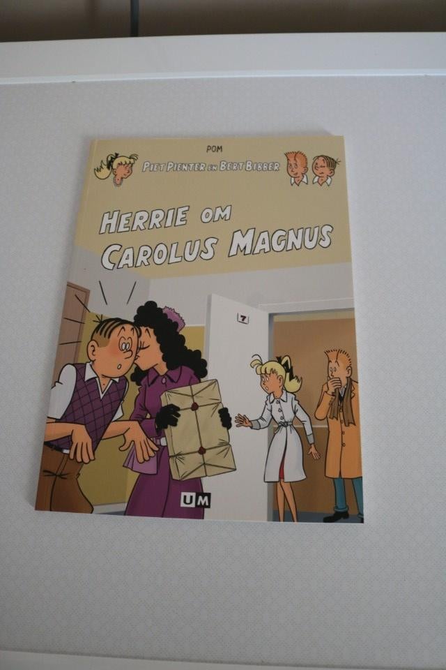 Piet Pienter & Bert Bibber : Herrie om Carolus Magnus, Eén stripboek, Nieuw, Ophalen of Verzenden, POM