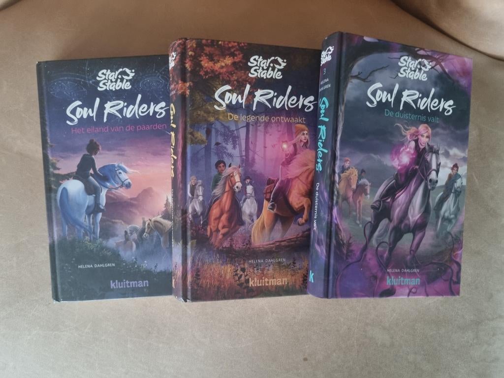 Helena Dahlgren - Soul Riders deel 1, 2, 3, Zo goed als nieuw, Fictie, Helena Dahlgren, Ophalen of Verzenden
