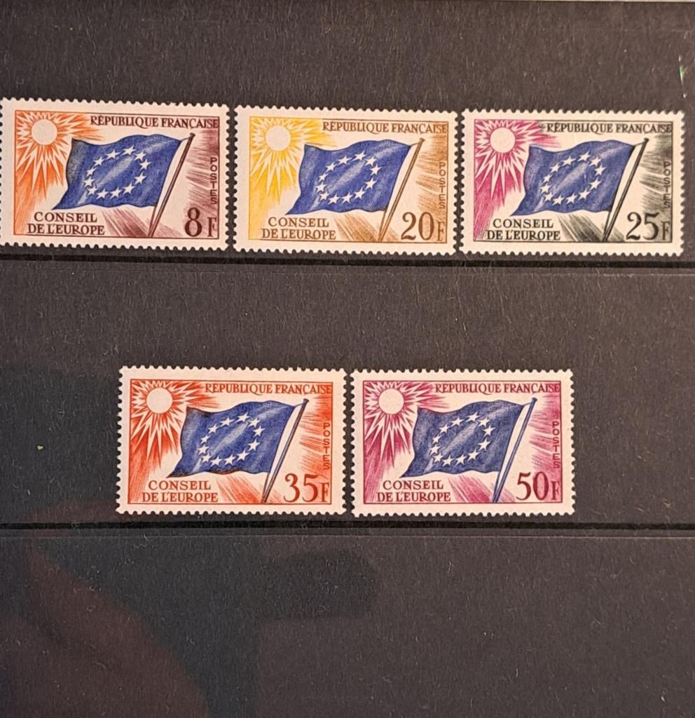 Timbres De Service 17-21 (*) 1958, Enlèvement ou Envoi