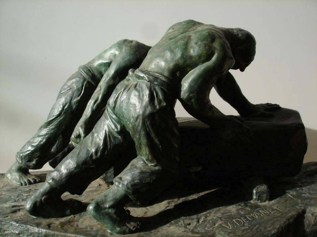 VICTOR DEMANET terre cuite Compagnie des Bronzes 'le labeur', Antiquités & Art, Enlèvement
