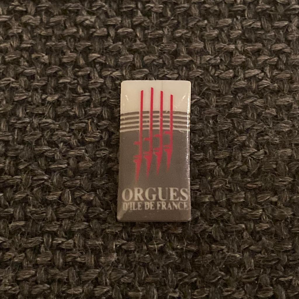 PIN - ORGUES D'ILE DE FRANCE - ORGEL, Envoi, Utilisé, Ville ou Campagne, Insigne ou Pin's
