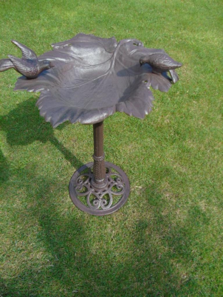 gietijzeren vogelvoeder op bruin gepatineerde voet groot mod, Tuin en Terras, Vogelhuisjes en Vogelbaden, Ophalen, Nieuw
