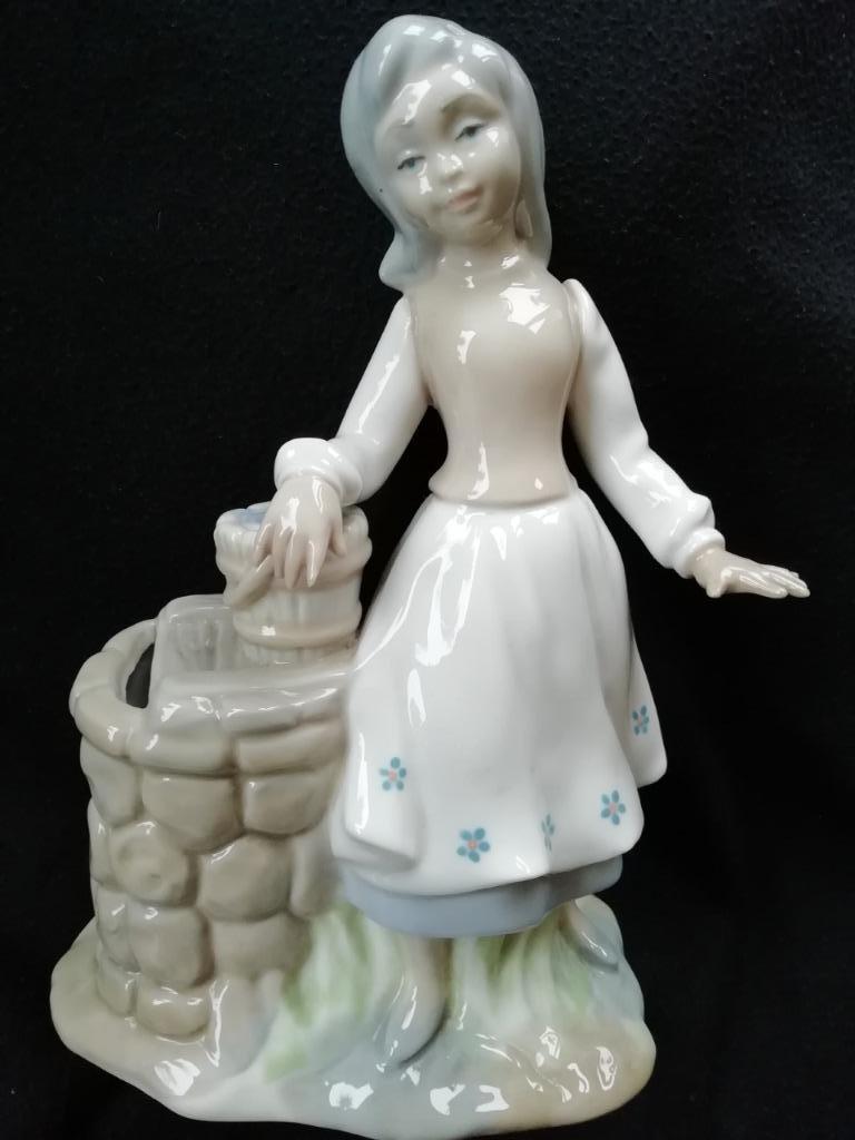 Figurine vintage en biscuit en porcelaine TENGRA, Enlèvement